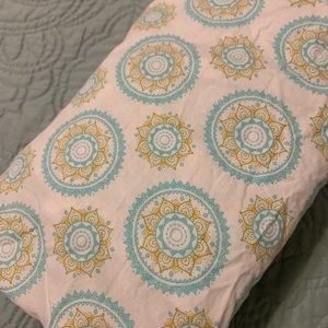 Boho medallion crib sheet